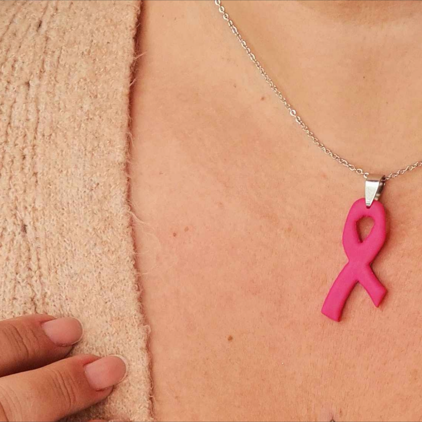 Collier octobre rose đ