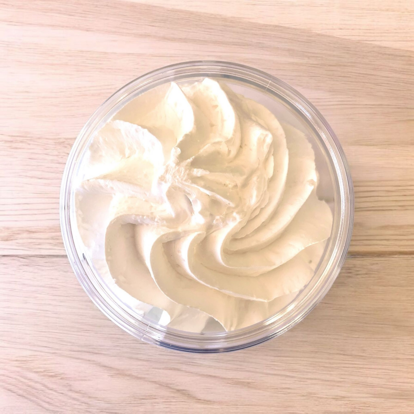 Chantilly de douche et bain cerise blanche