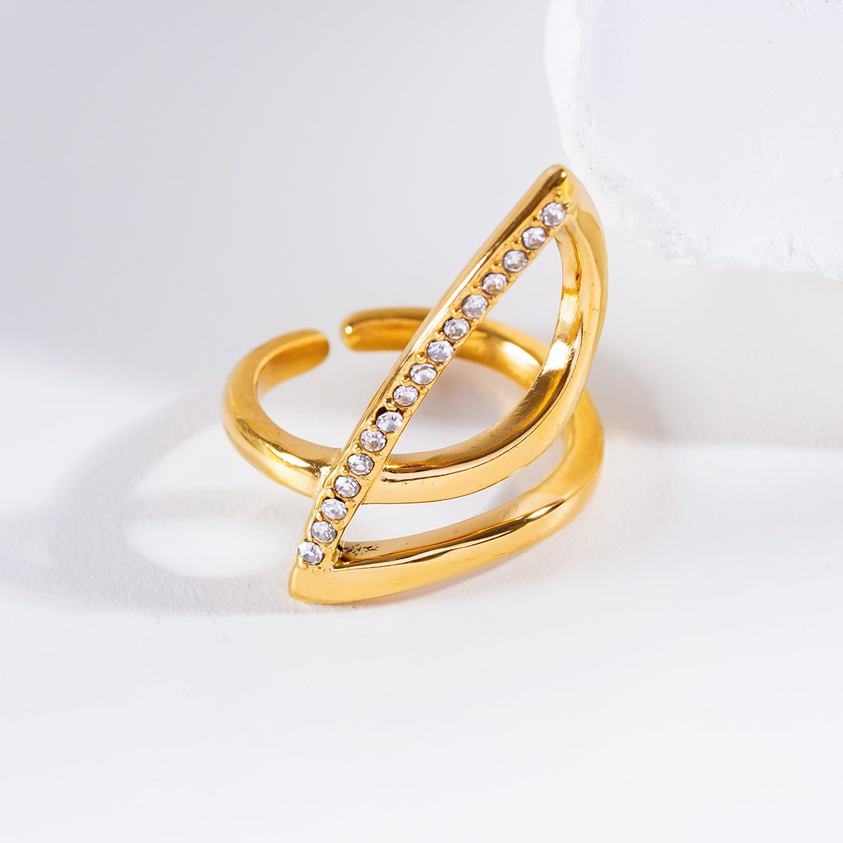 Bague boucle avec oxydes de zirconium