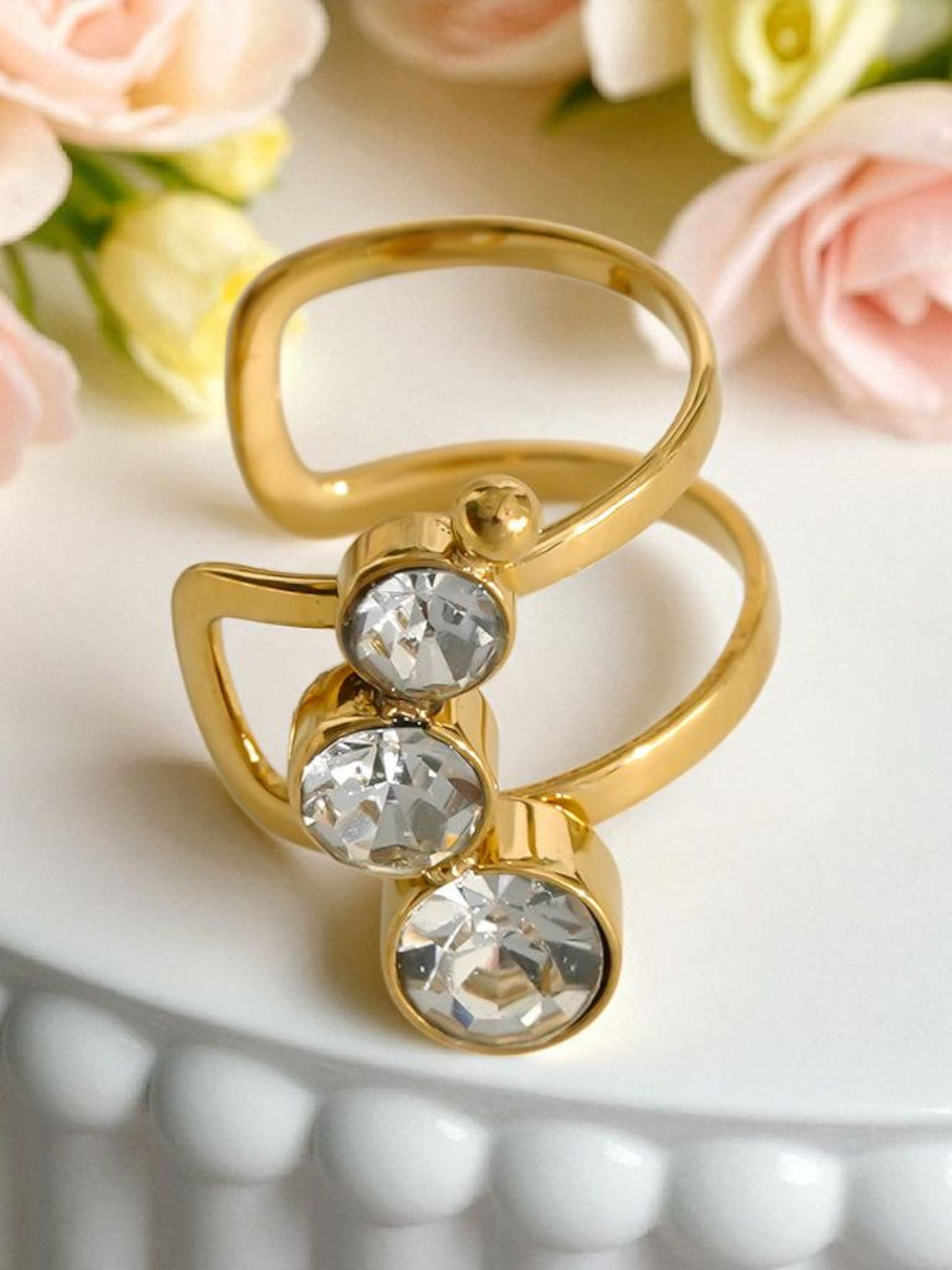 Bijou d'oreille earcuff argenté ou doré 3 oxydes de zirconium
