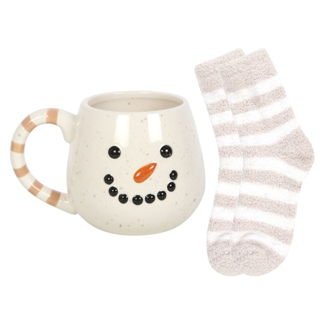 (Pré-commande) - Ensemble mug bonhomme de neige avec 1 paire de chaussettes de Noël